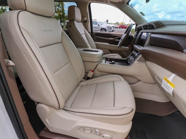 Used 2022 GMC Yukon XL Denali RWD image 24