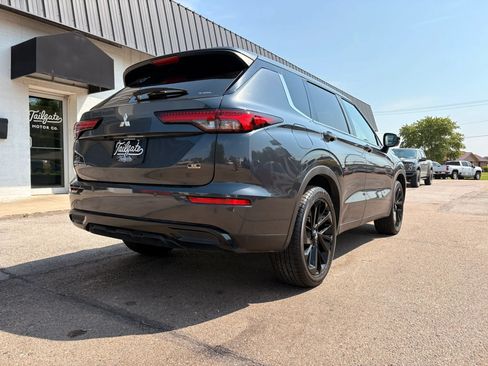 Used 2024 Mitsubishi Outlander SE Black Edition AWD/4WD image 7