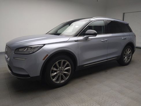 Used 2022 Lincoln Corsair AWD w/ Premium Package image 2