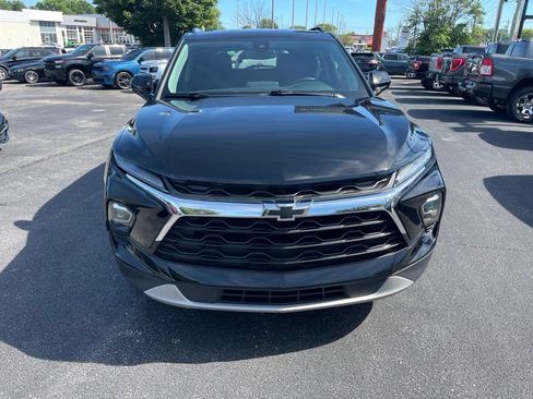 Used 2024 Chevrolet Blazer LT w/ Convenience Package FWD image 2