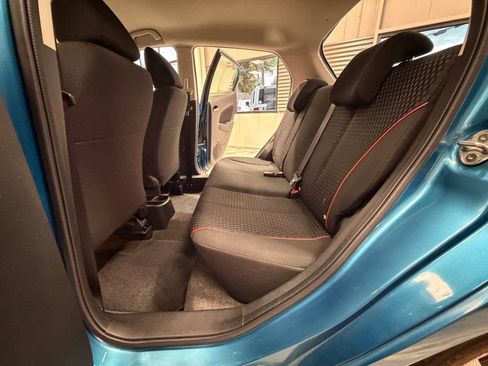 Used 2011 MAZDA MAZDA2 Touring FWD image 47