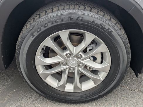 Used 2020 Hyundai Santa Fe SE FWD image 9