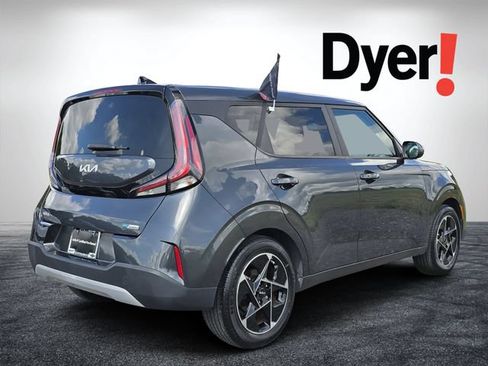 Certified 2023 Kia Soul EX FWD image 3