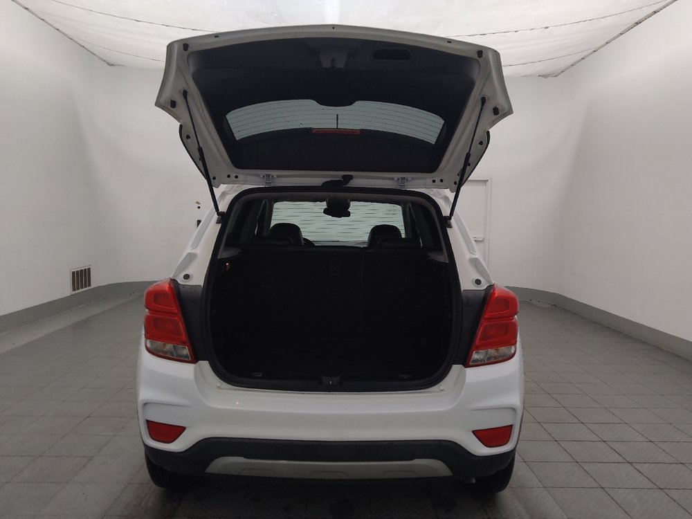 Used 2020 Chevrolet Trax LT w/ LT Convenience Package FWD image 29