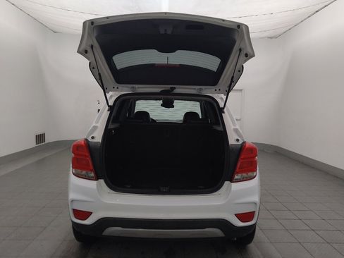 Used 2020 Chevrolet Trax LT w/ LT Convenience Package FWD image 29