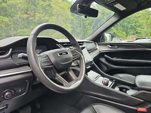 Used 2024 Jeep Grand Cherokee L Limited w/ Luxury Tech Group II AWD/4WD image 9