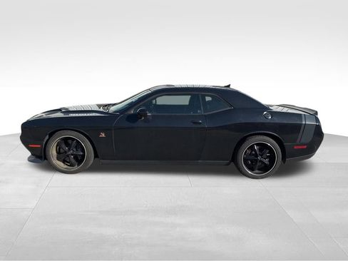 Used 2015 Dodge Challenger R/T Scat Pack w/ Leather Interior Group RWD image 2