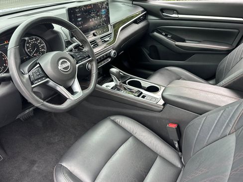 Certified 2024 Nissan Altima 2.5 SR w/ SR Premium Package AWD/4WD image 10