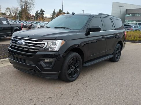Used 2021 Ford Expedition XLT w/ Black Accent Package image 4