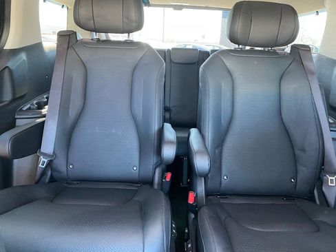 Used 2025 Kia Carnival SX Prestige image 30