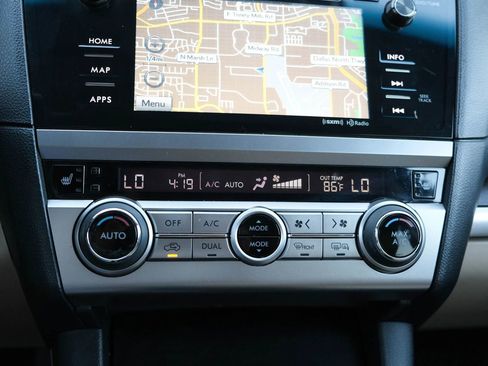 Used 2016 Subaru Outback 2.5i Limited image 41