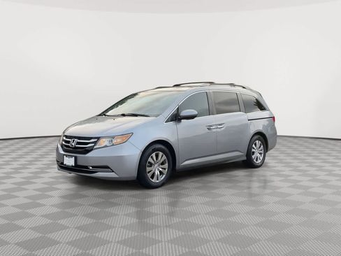 Used 2016 Honda Odyssey SE image 4