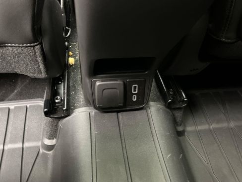 Used 2026 Buick Encore GX Avenir w/ Avenir Technology Package AWD/4WD image 13