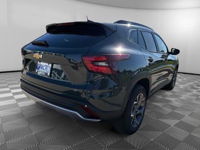 New 2026 Chevrolet Trax LT w/ Sunroof Package