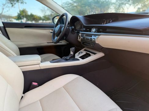 Used 2016 Lexus ES 350 w/ Accessory Package 2 image 15