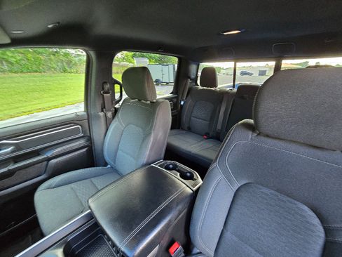 Used 2025 RAM 1500 Big Horn AWD/4WD image 13