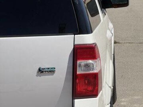 Used 2010 Ford Expedition EL Limited RWD image 20