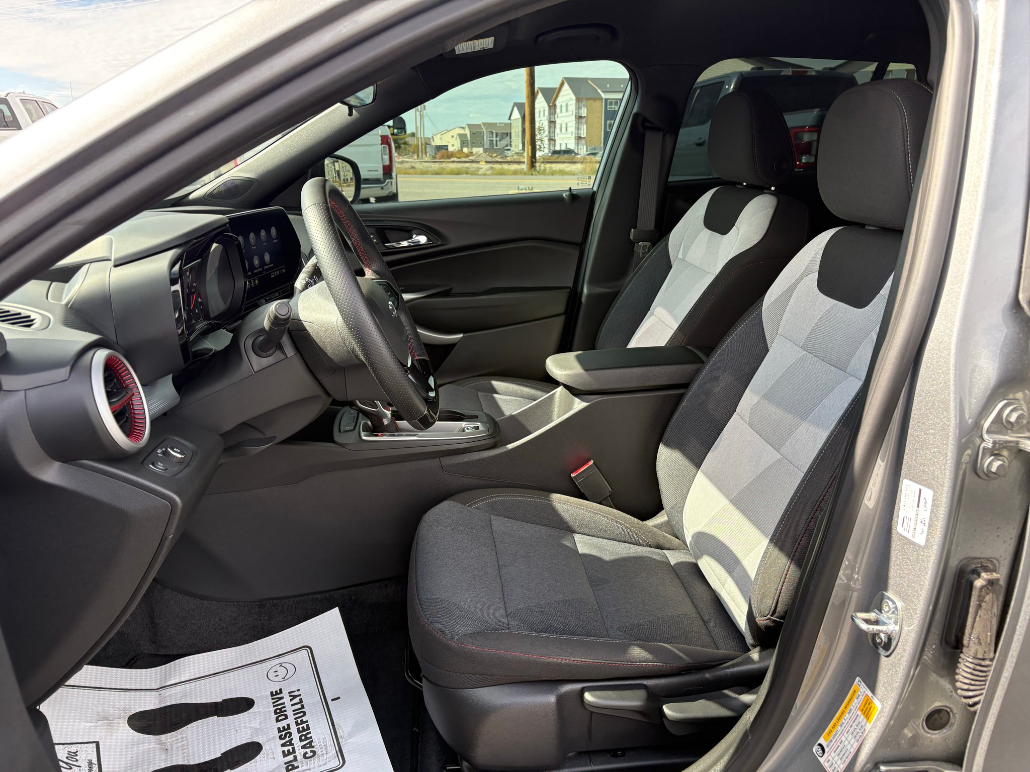Used 2024 Chevrolet Trax RS w/ Driver Confidence Package FWD image 17