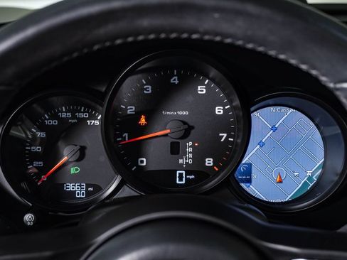 Used 2024 Porsche 718 Boxster RWD image 26