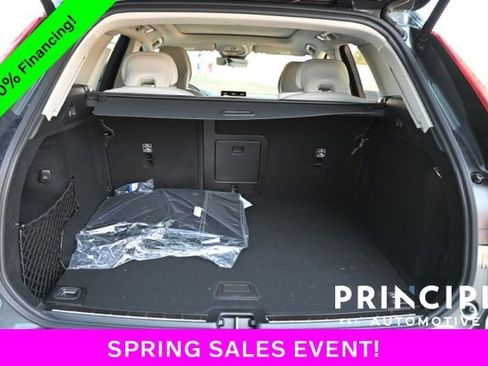 New 2026 Volvo XC60 B5 Ultra w/ Climate Package image 13