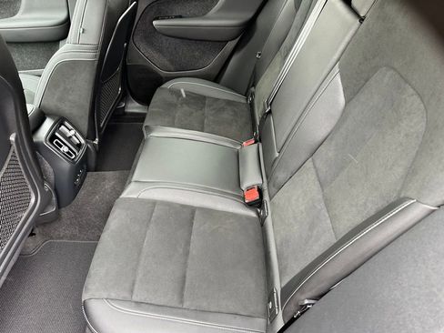 Used 2023 Volvo C40 P8 Recharge Ultimate image 11