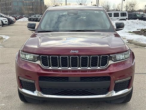 Used 2022 Jeep Grand Cherokee L Limited image 2