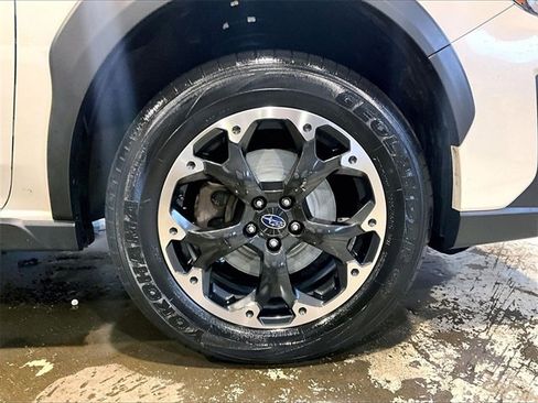 Used 2023 Subaru Crosstrek 2.0i image 9