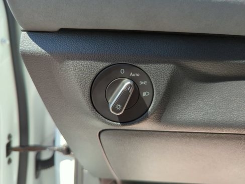 New 2026 Volkswagen Jetta SE FWD image 35