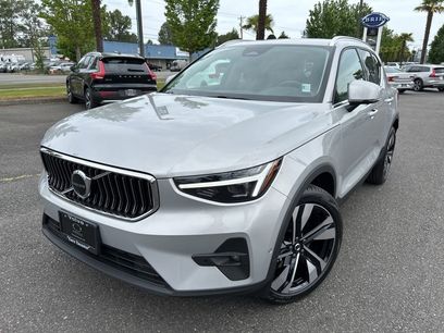 New 2025 Volvo XC40 B5 Ultra w/ Protection Package Premier