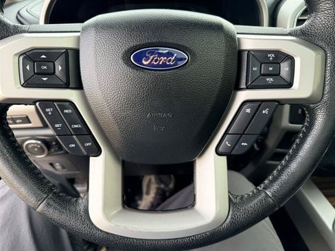 Used 2016 Ford F150 Lariat w/ Equipment Group 502A Luxury AWD/4WD image 30
