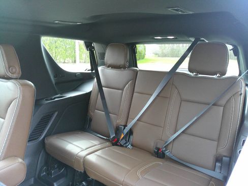 Used 2021 Chevrolet Tahoe High Country image 15