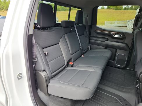 Used 2022 Chevrolet Silverado 1500 LT w/ All Star Edition Plus image 38