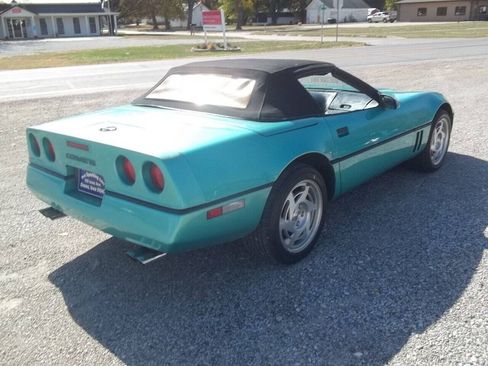Used 1990 Chevrolet Corvette Convertible RWD image 11