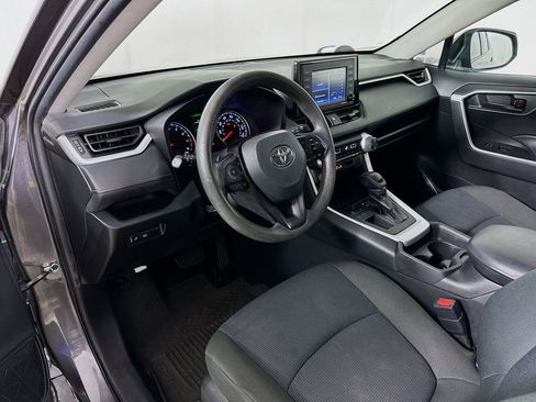 Used 2021 Toyota RAV4 LE image 10