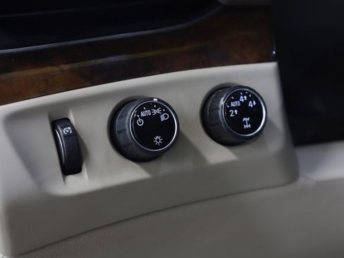 Used 2016 Cadillac Escalade Luxury image 32