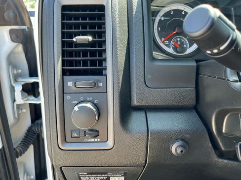 Used 2022 RAM 1500 Tradesman w/ Chrome Appearance Group AWD/4WD image 11