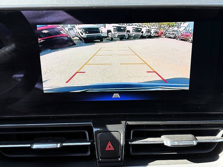 Used 2025 Chevrolet TrailBlazer LT FWD image 23