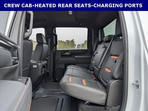 Used 2025 GMC Sierra 2500 AT4 image 17