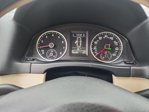 Used 2016 Volkswagen Tiguan SEL image 15