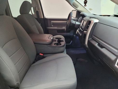 Used 2018 RAM 1500 Classic SLT image 21