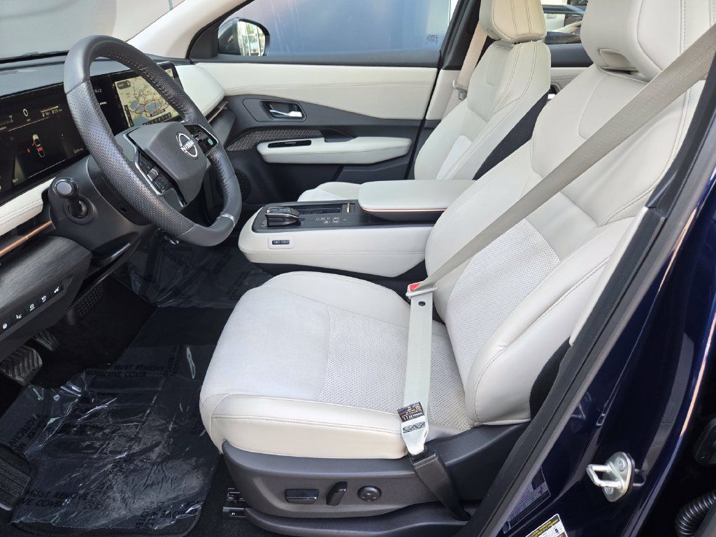 Used 2024 Nissan Ariya FWD image 19
