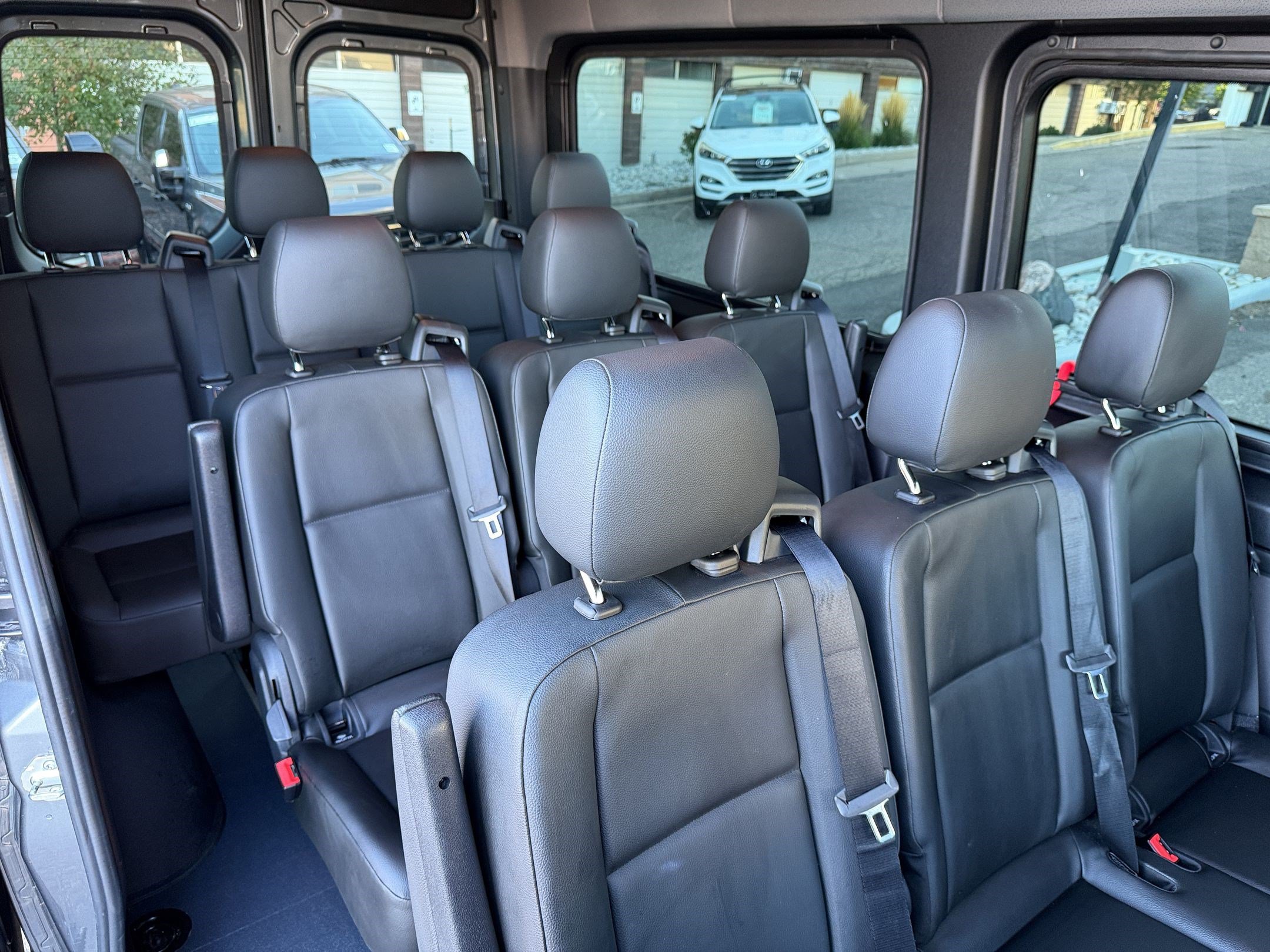 Used 2024 Mercedes-Benz Sprinter 2500 image 30