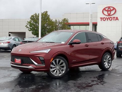 Used 2025 Buick Envista Avenir image 2