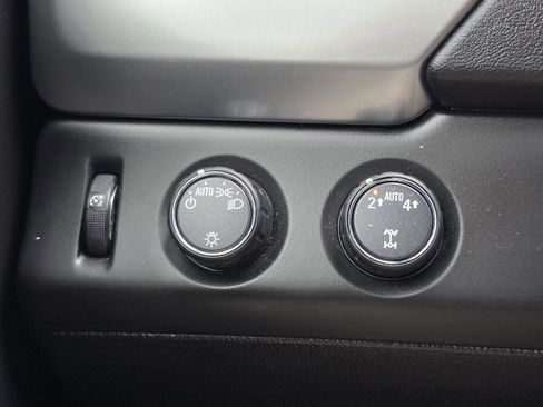 Used 2018 Chevrolet Tahoe LS image 11