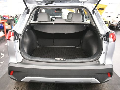 Used 2023 Toyota Corolla Cross L FWD image 21