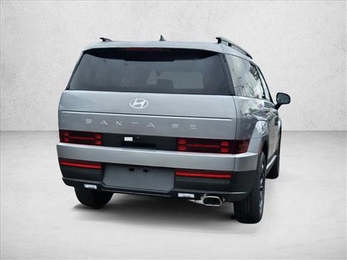Used 2025 Hyundai Santa Fe SEL image 2