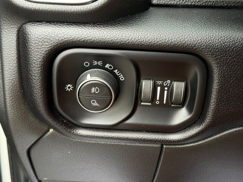 Used 2024 RAM 2500 Laramie AWD/4WD image 34