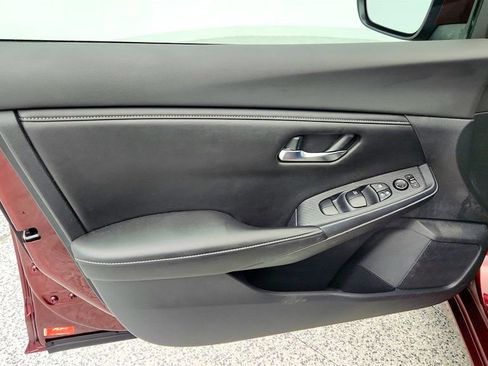 Used 2020 Nissan Sentra SV image 10