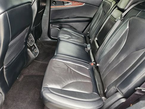 Used 2019 Lincoln Nautilus Reserve image 31