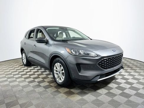 Used 2022 Ford Escape SE FWD image 1